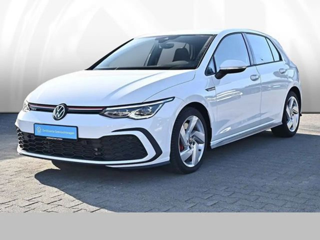 Volkswagen Golf 2023 Benzine