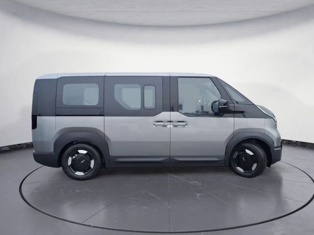 Kia PV5 Passenger