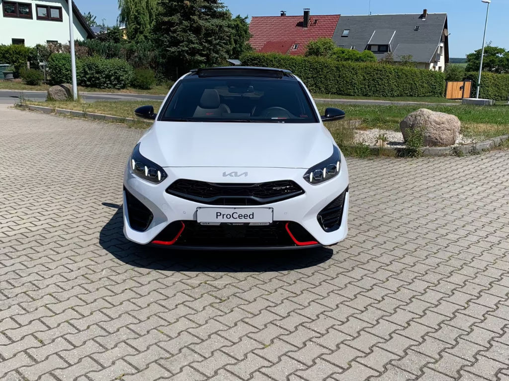 Kia ProCeed