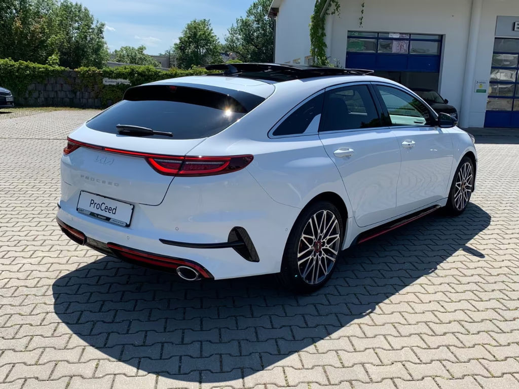 Kia ProCeed
