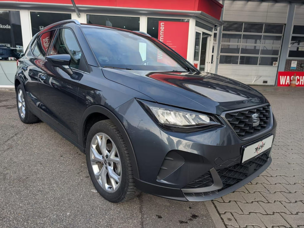 Seat Arona
