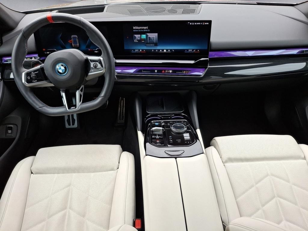 BMW i5
