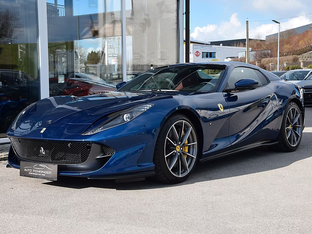 Ferrari 812