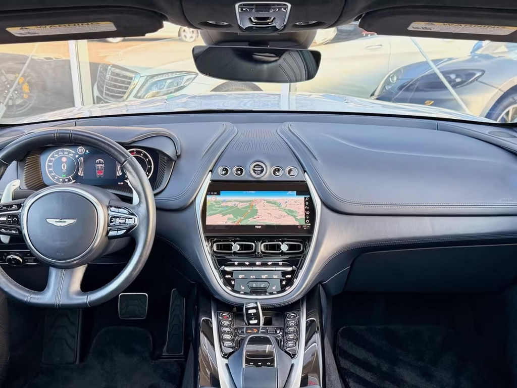 Aston Martin DBX