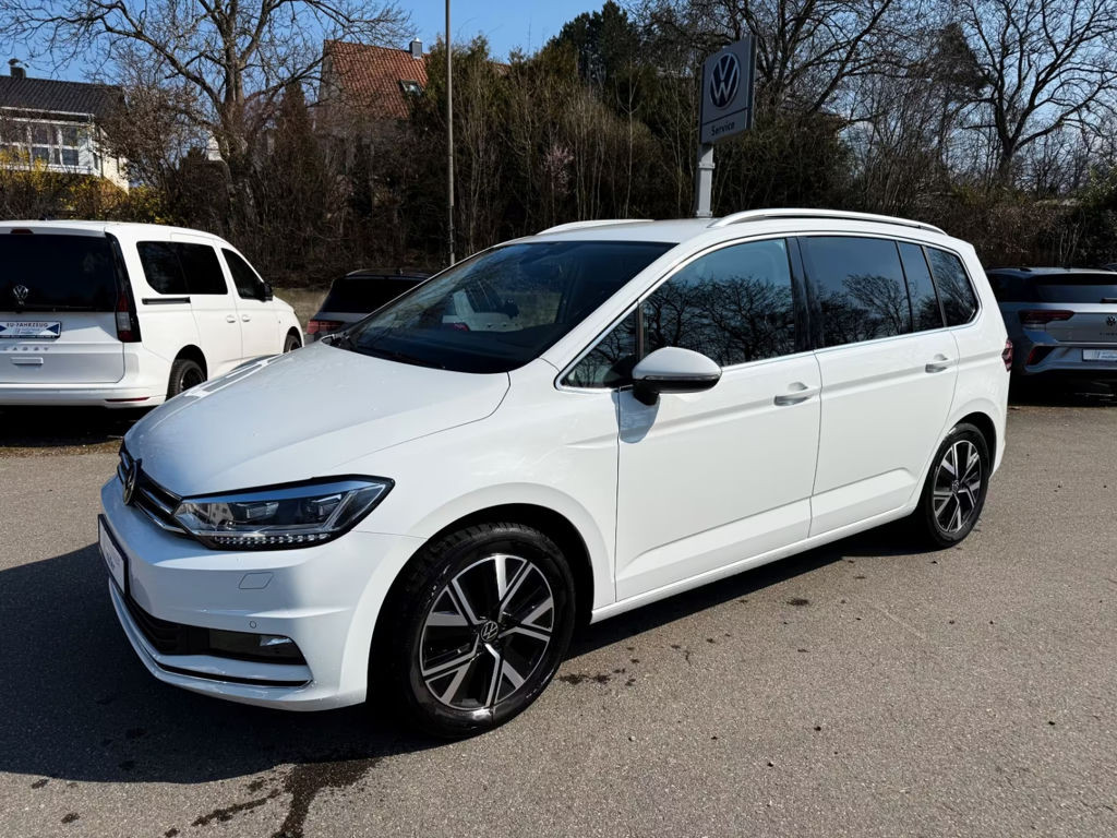 Volkswagen Touran 2023 Benzine