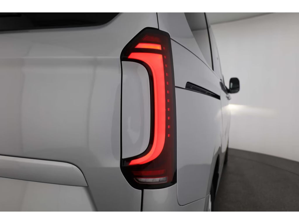 Volkswagen e-Caravelle