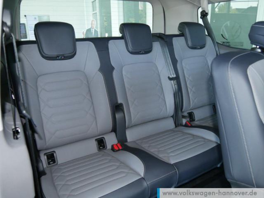 Volkswagen e-Caravelle