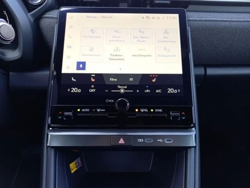 Lexus LBX