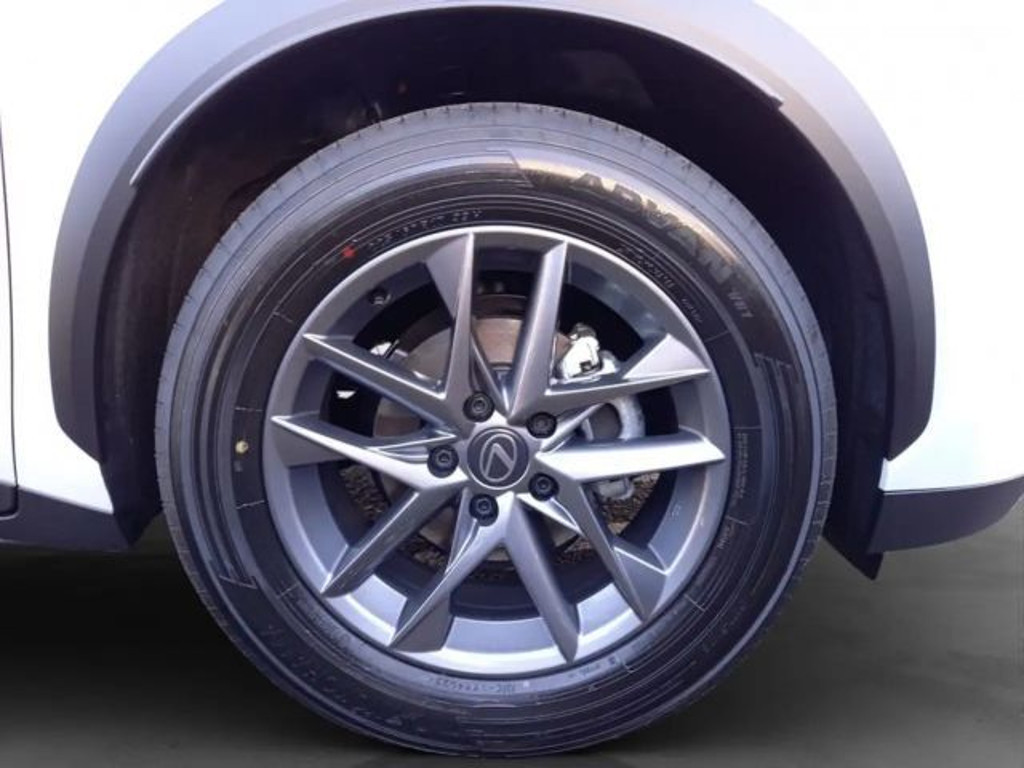 Lexus LBX