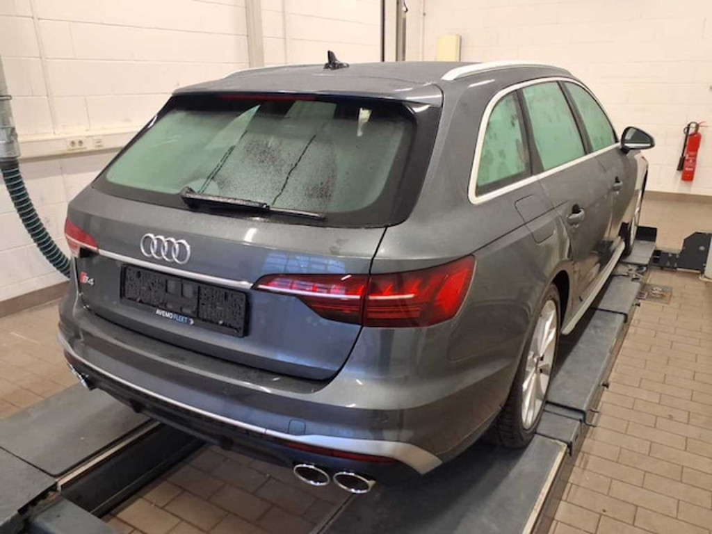 Audi S4