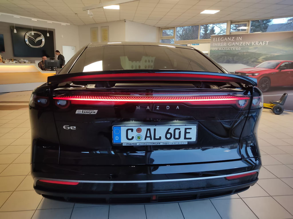Mazda 6e