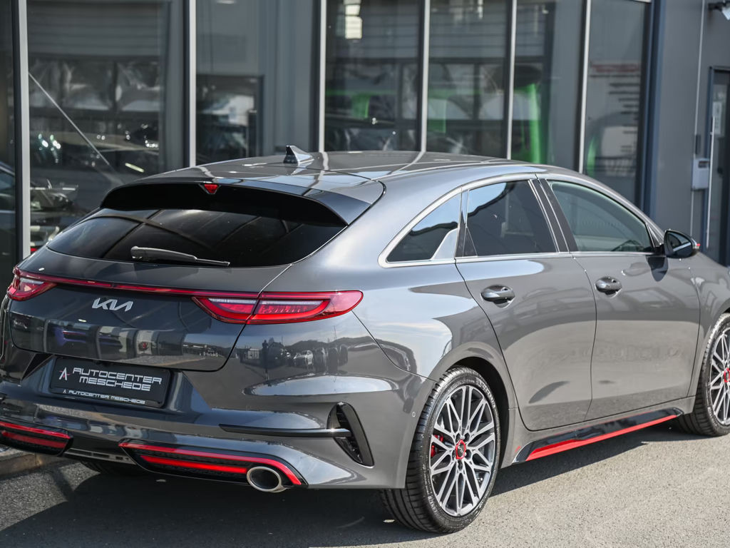 Kia ProCeed