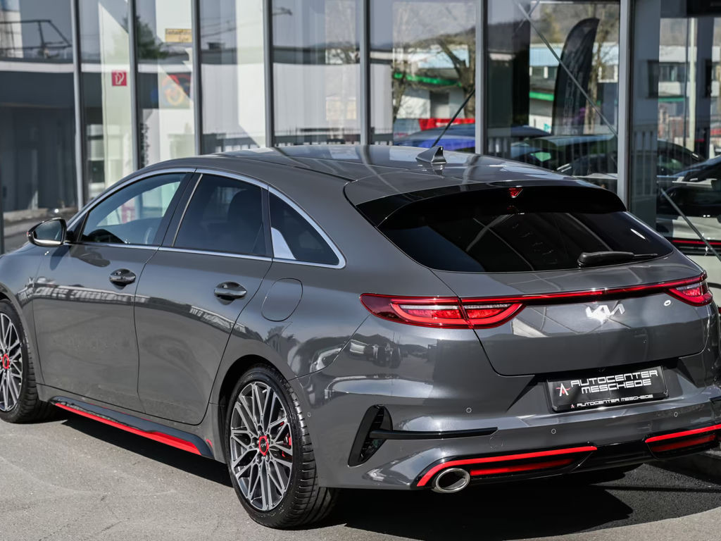 Kia ProCeed