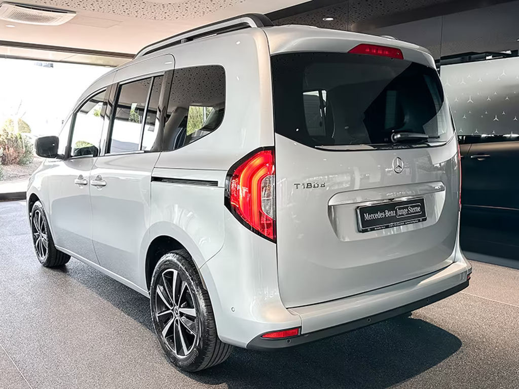 Mercedes-Benz T 180