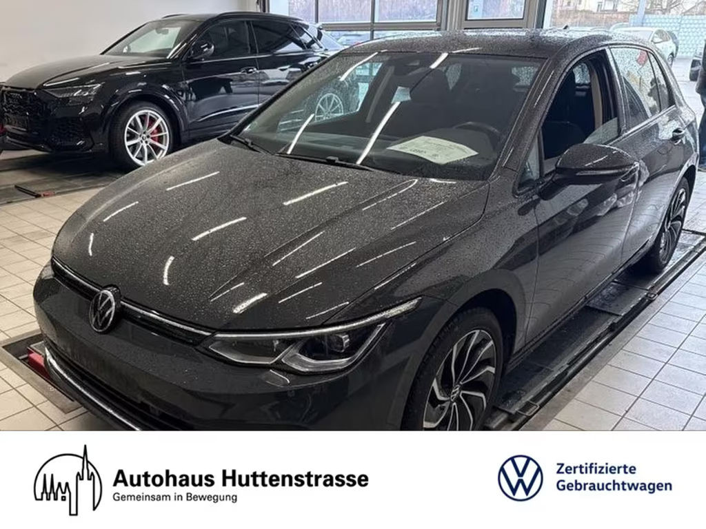 Volkswagen Golf 2022 Benzine