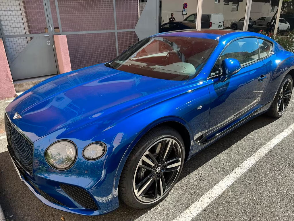 Bentley Continental 2023 Benzine