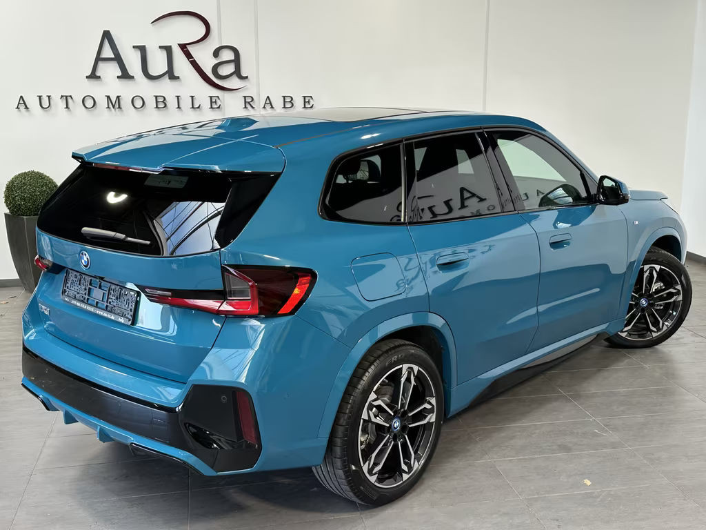 BMW iX1