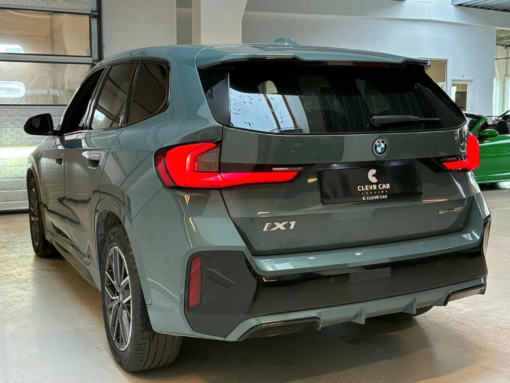 BMW iX1