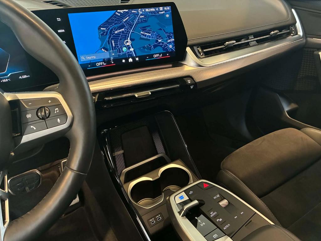 BMW iX1
