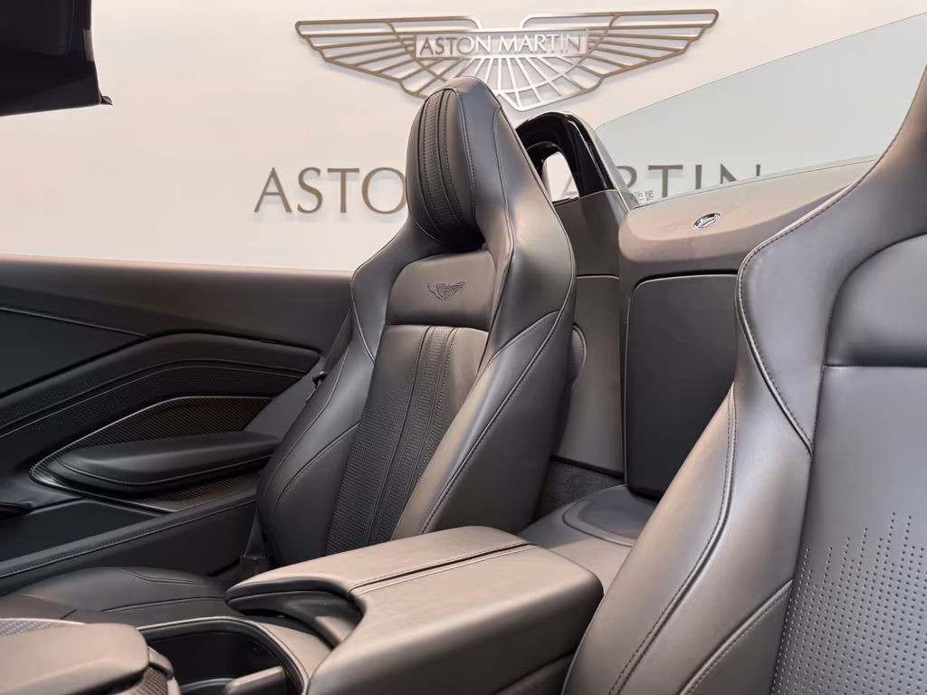 Aston Martin V8 Vantage