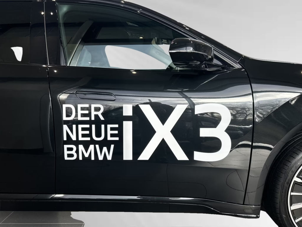 BMW iX3