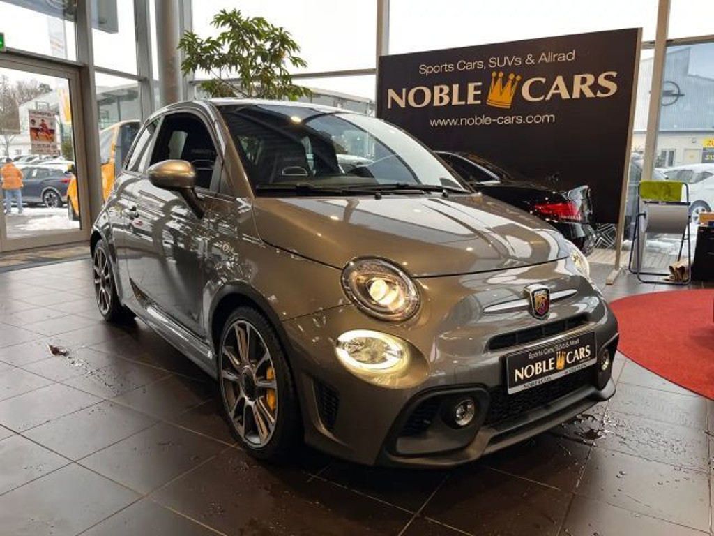 Abarth 695 2024 Benzine