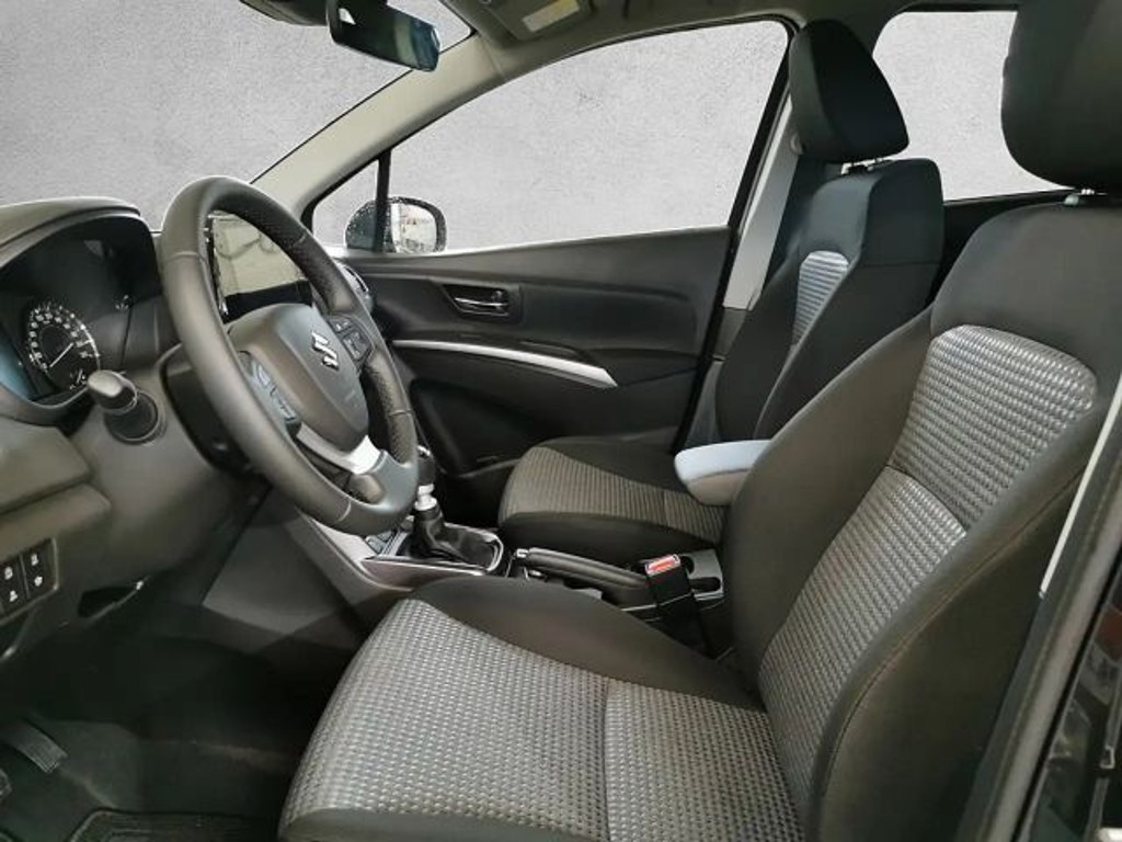 Suzuki S-Cross