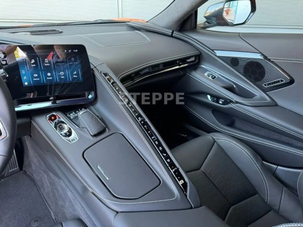 Corvette C8