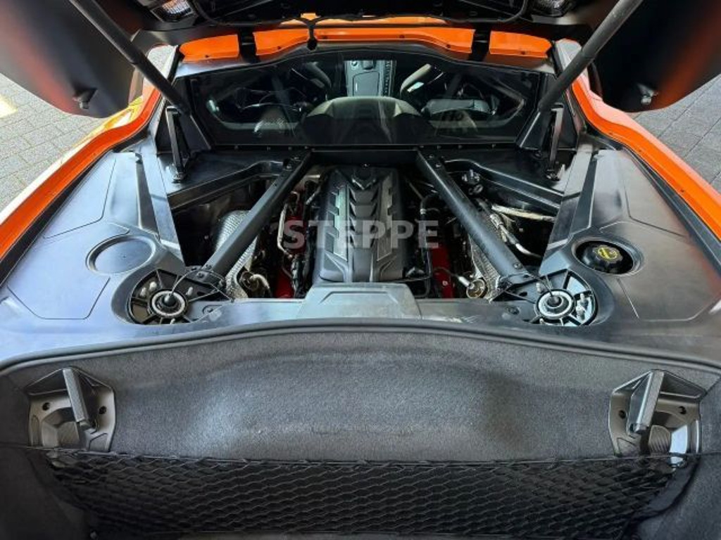 Corvette C8