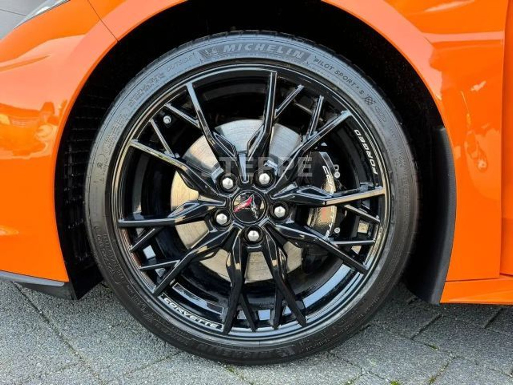 Corvette C8
