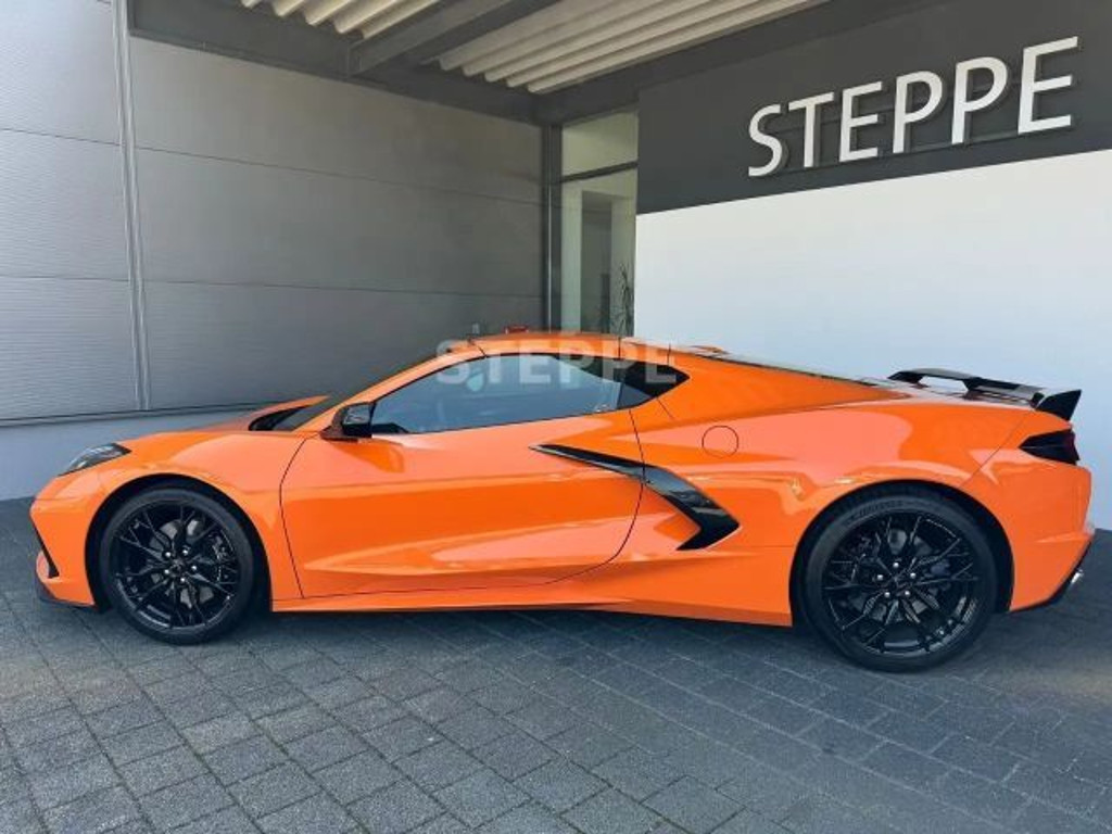 Corvette C8