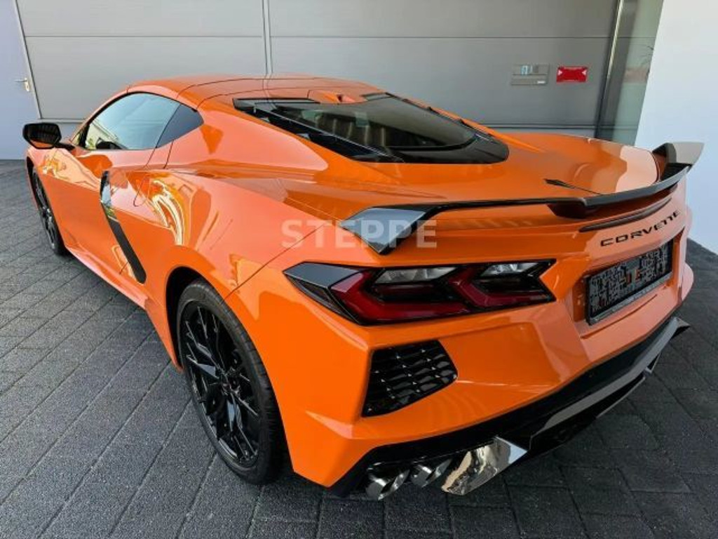 Corvette C8