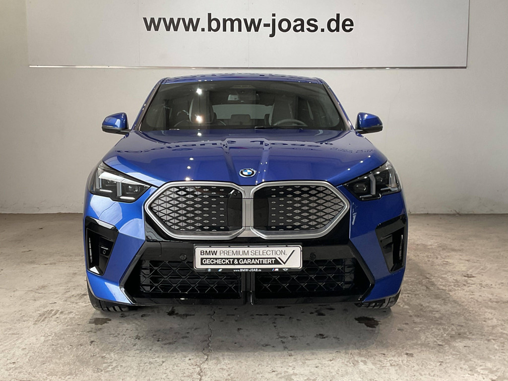 BMW iX2