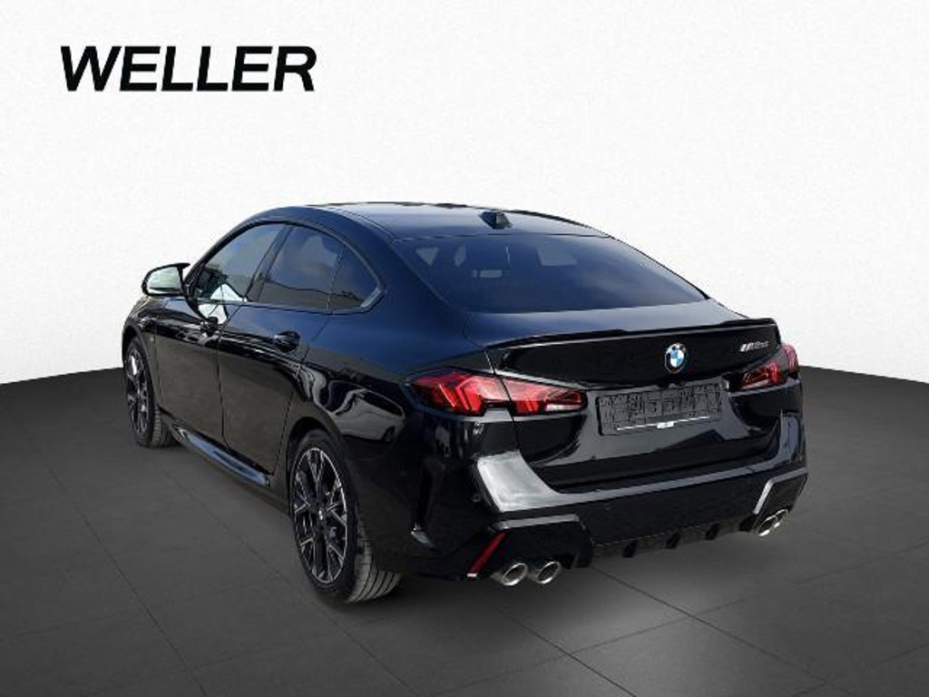 BMW M235