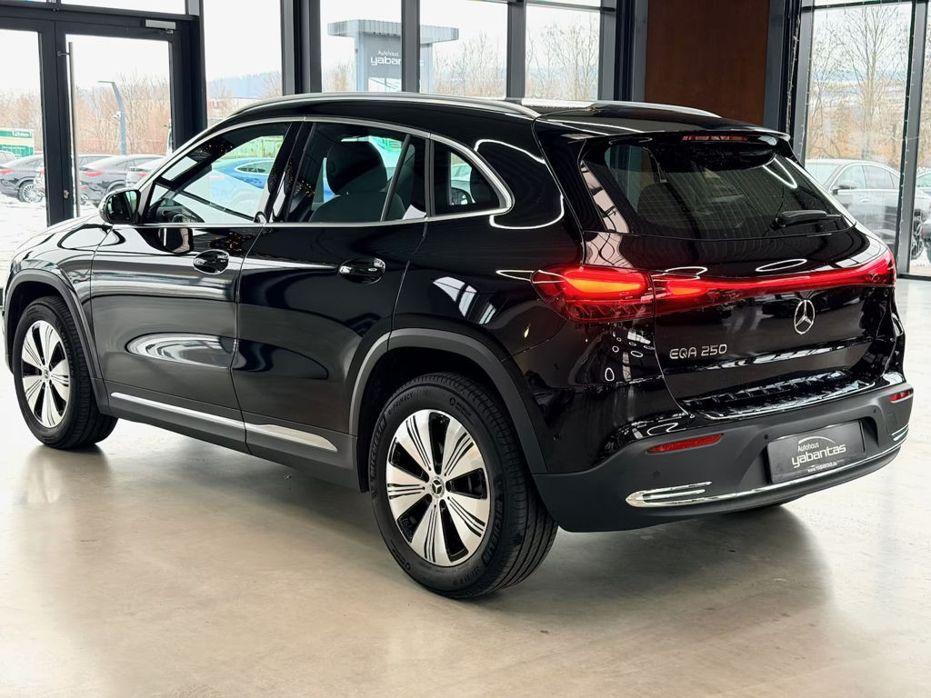 Mercedes-Benz EQA