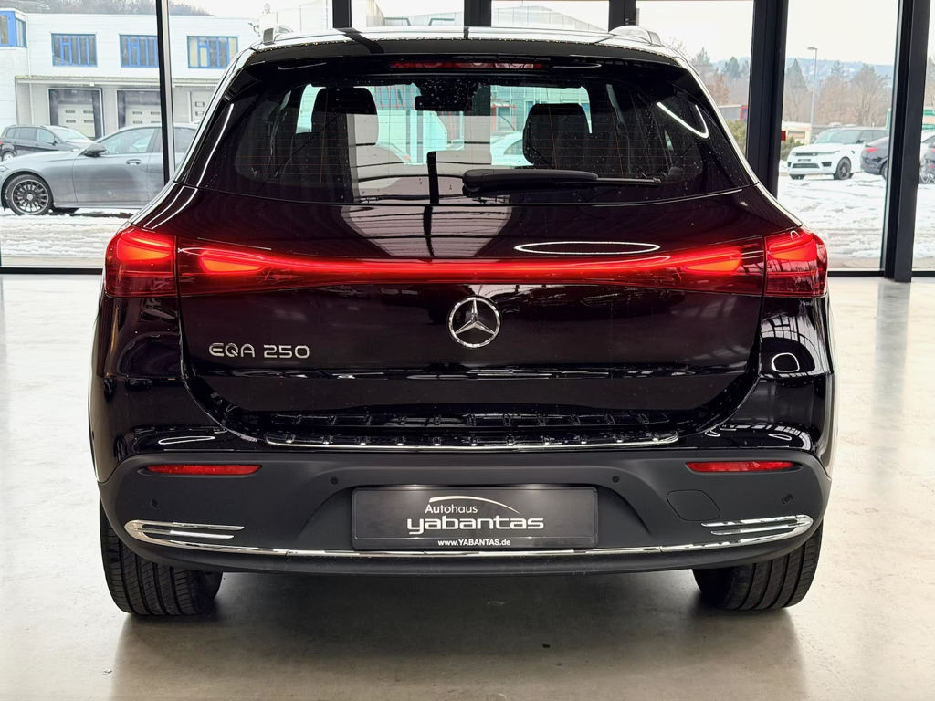 Mercedes-Benz EQA