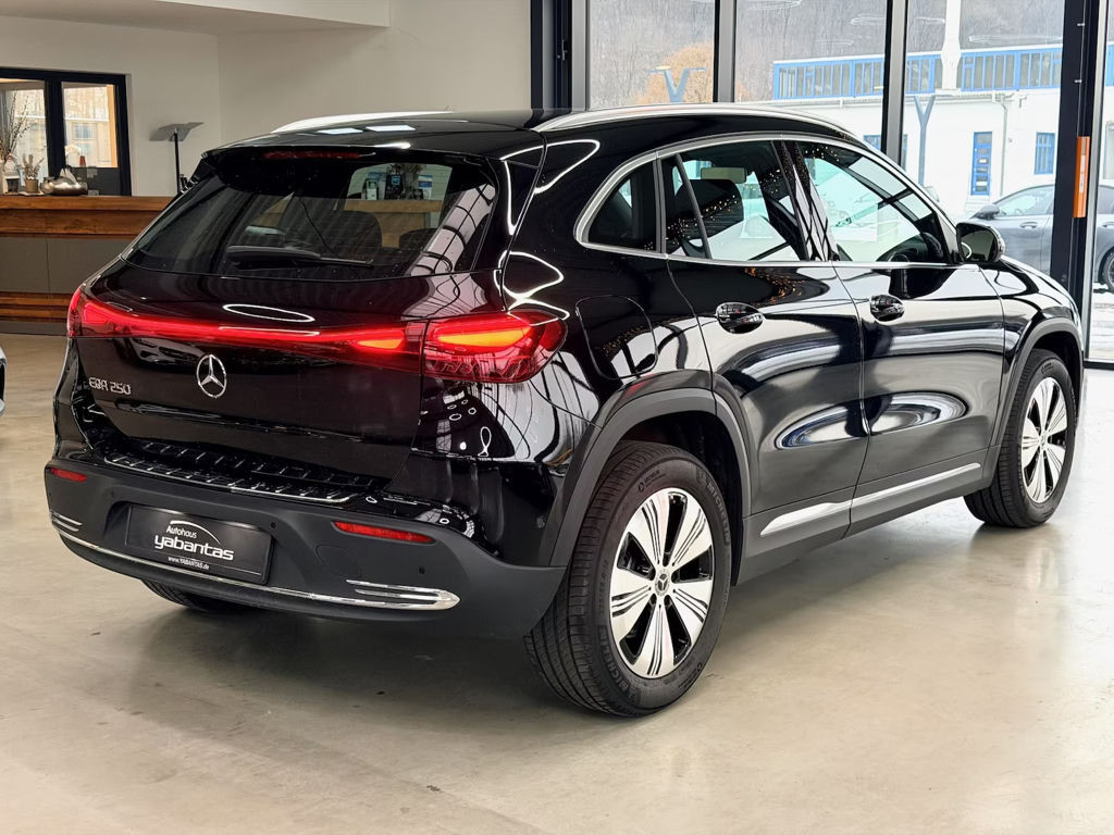 Mercedes-Benz EQA