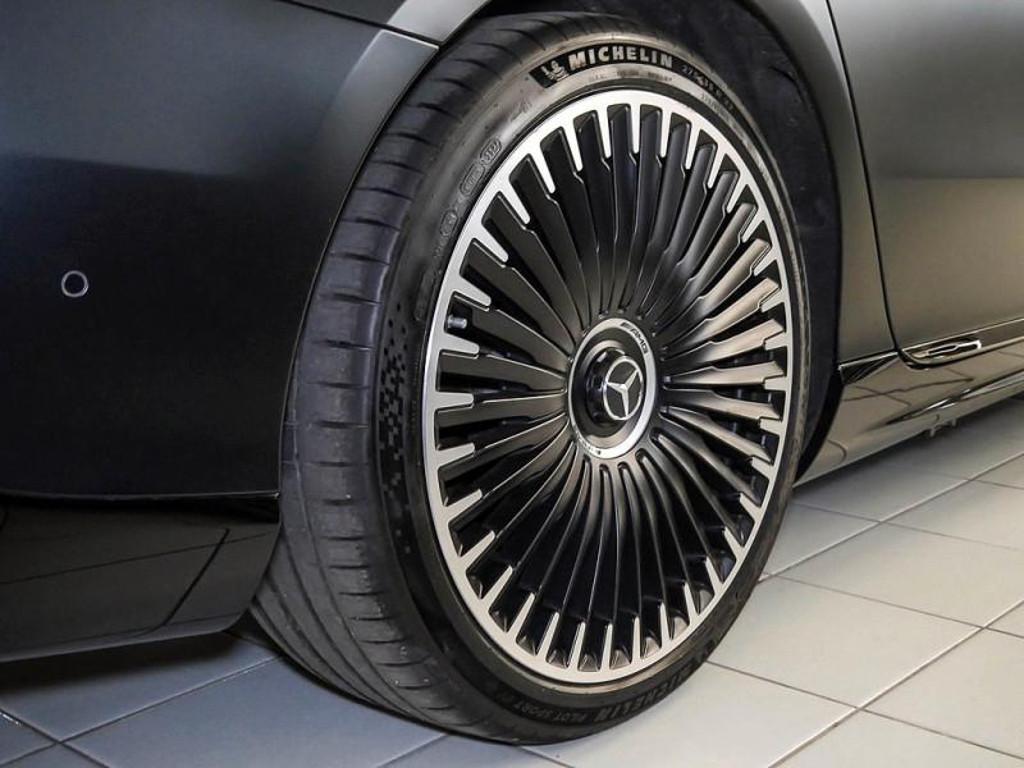 Mercedes-Benz EQS