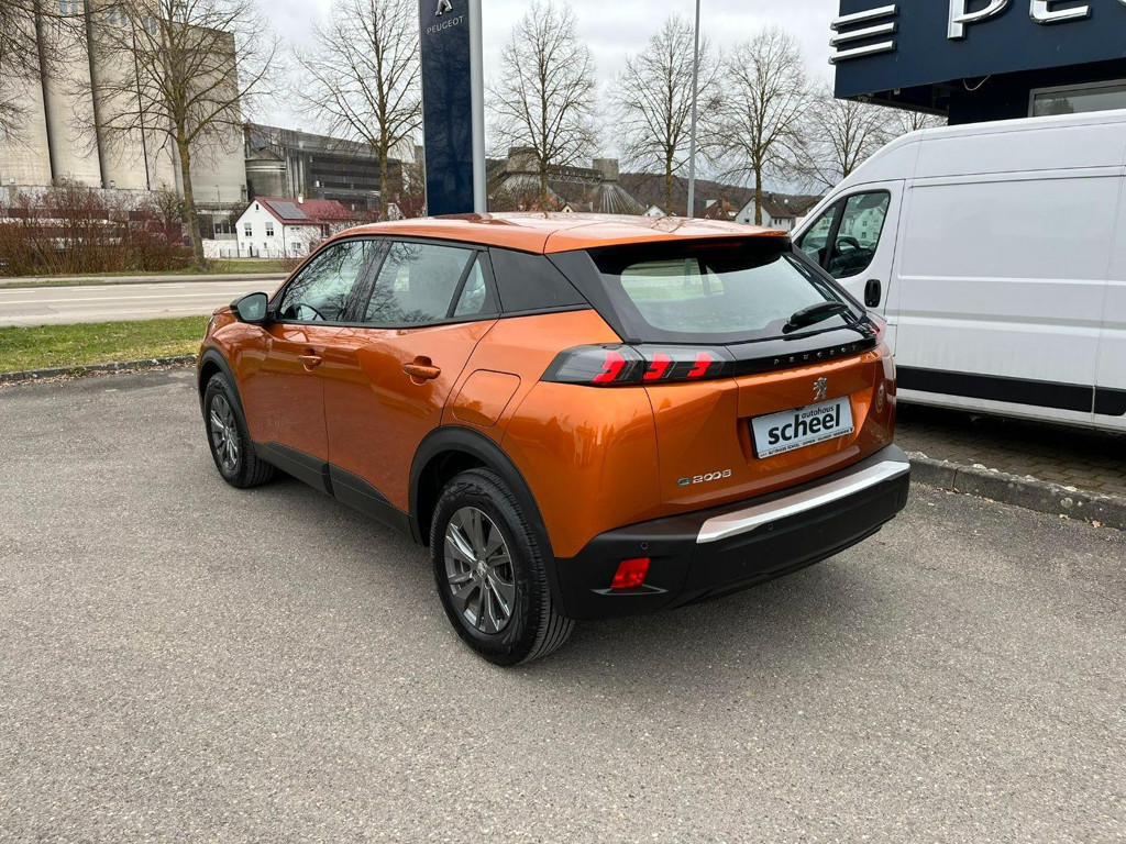 Peugeot e-2008