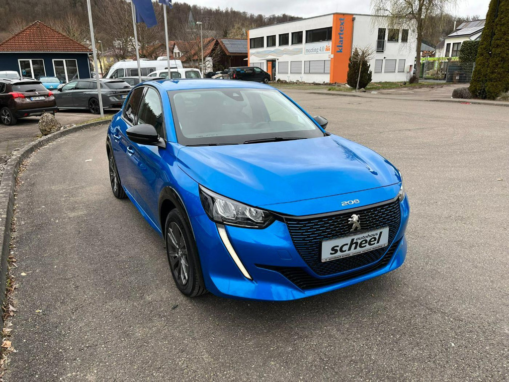 Peugeot e-208