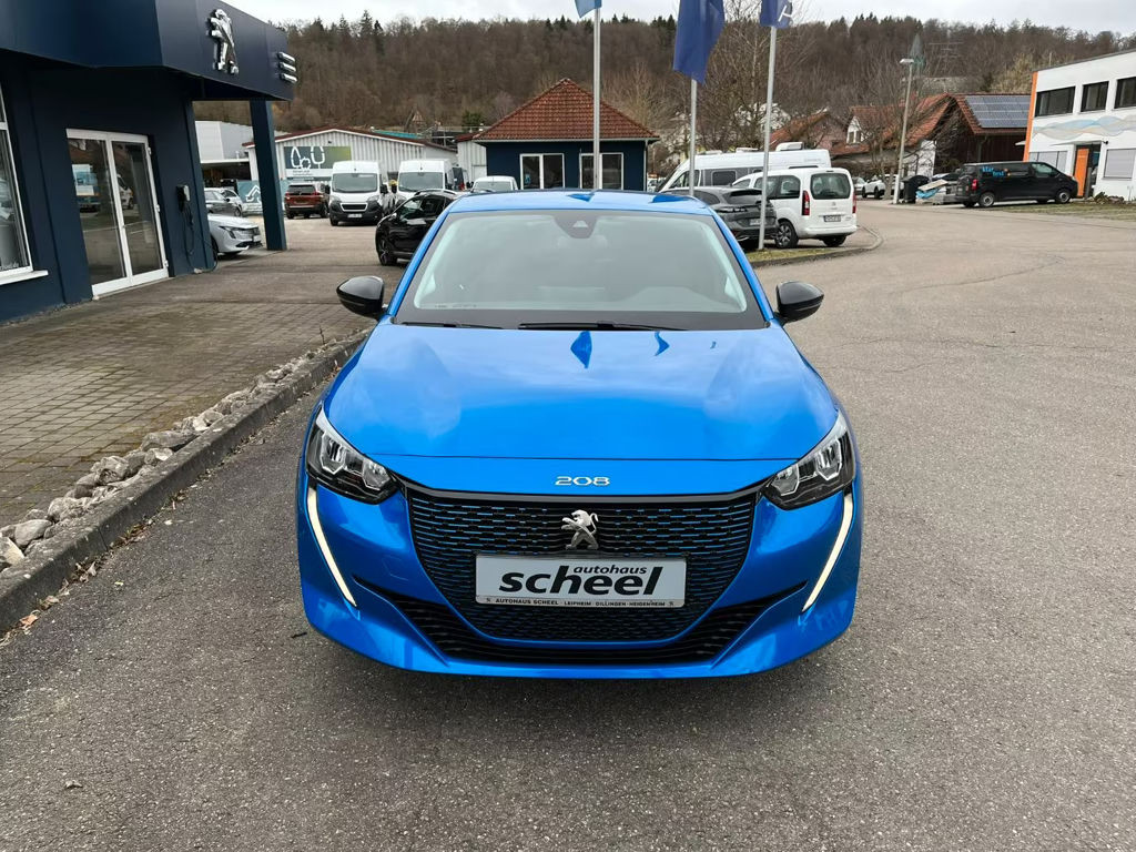 Peugeot e-208
