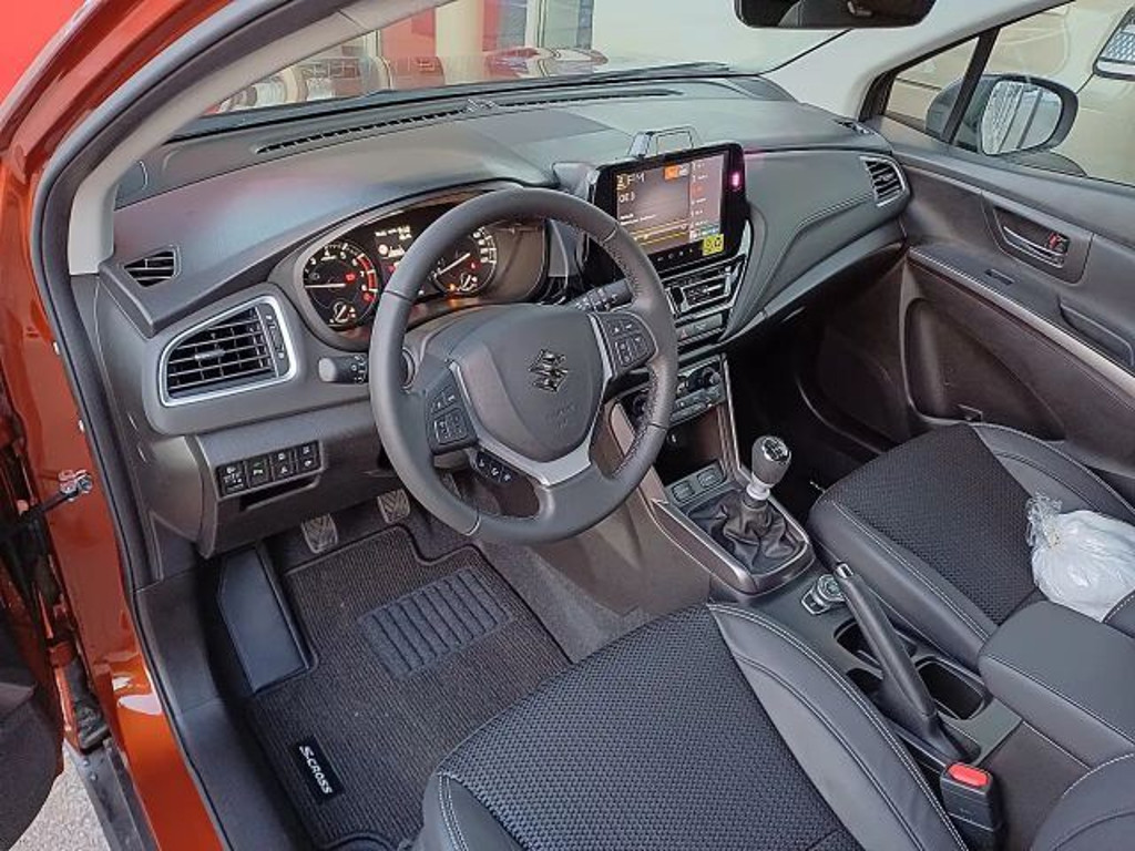 Suzuki S-Cross