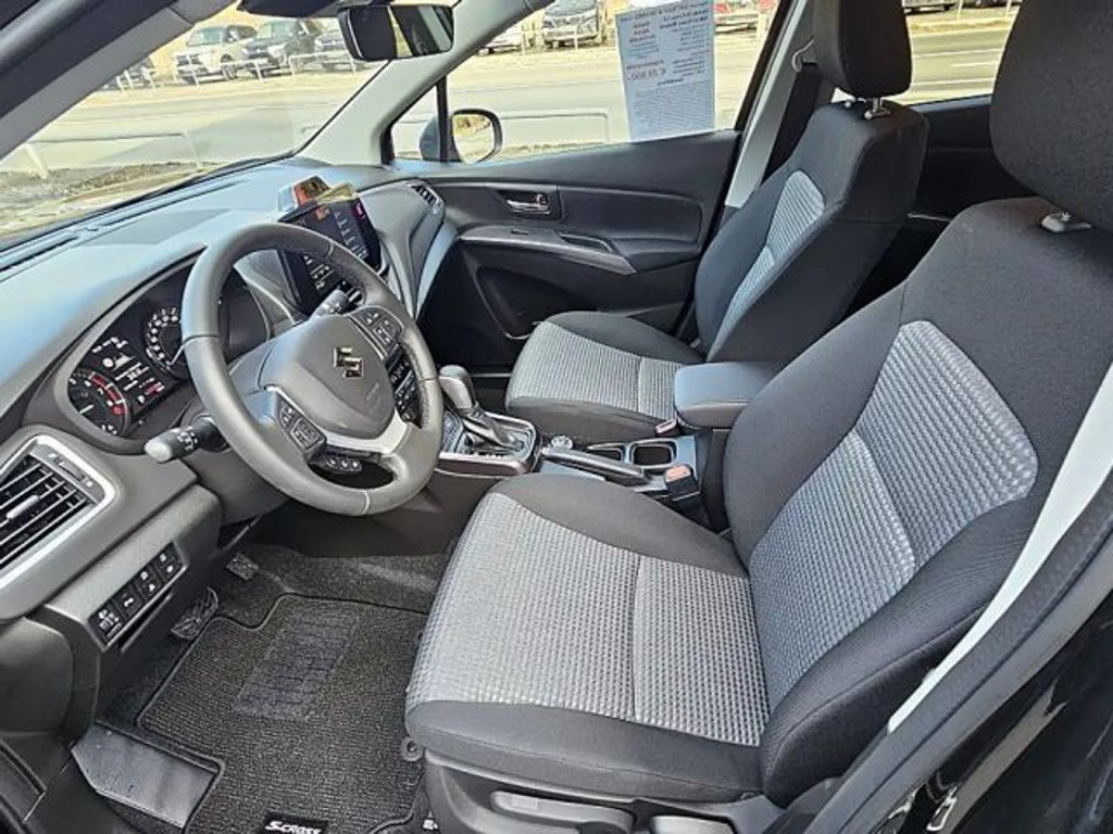 Suzuki S-Cross