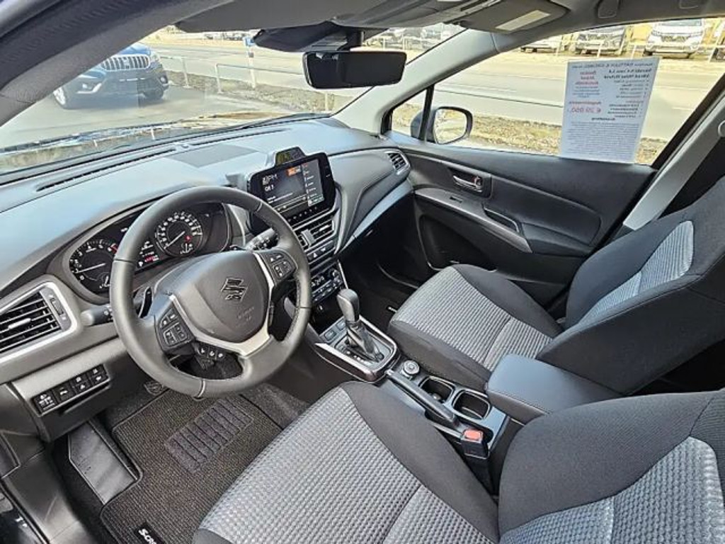 Suzuki S-Cross