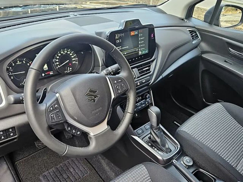 Suzuki S-Cross