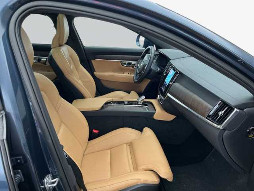 Volvo V90 Cross Country