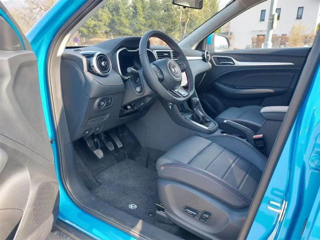 MG ZS