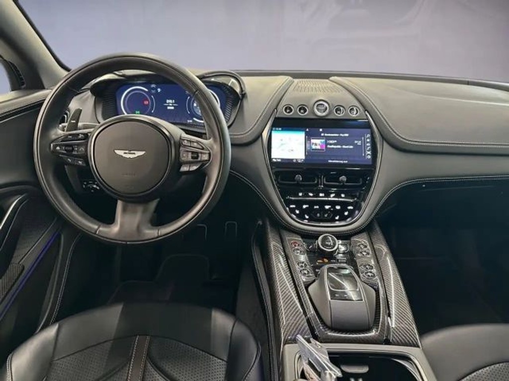Aston Martin DBX