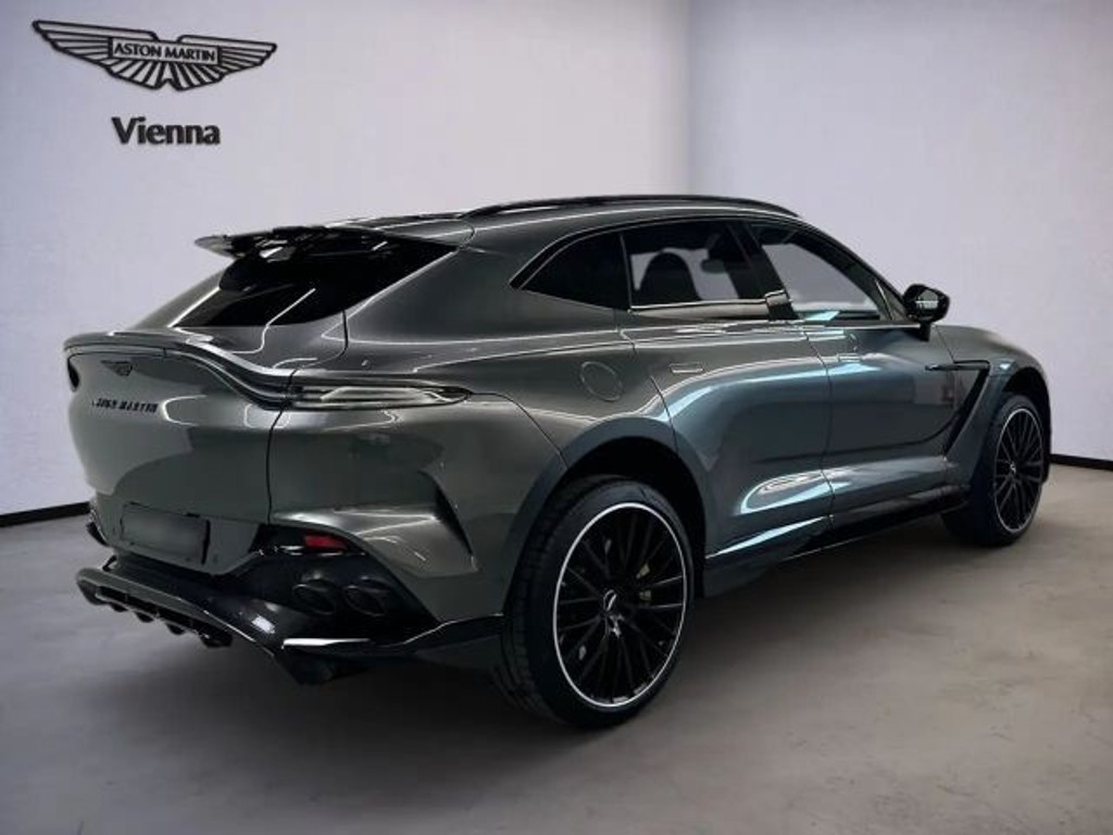 Aston Martin DBX