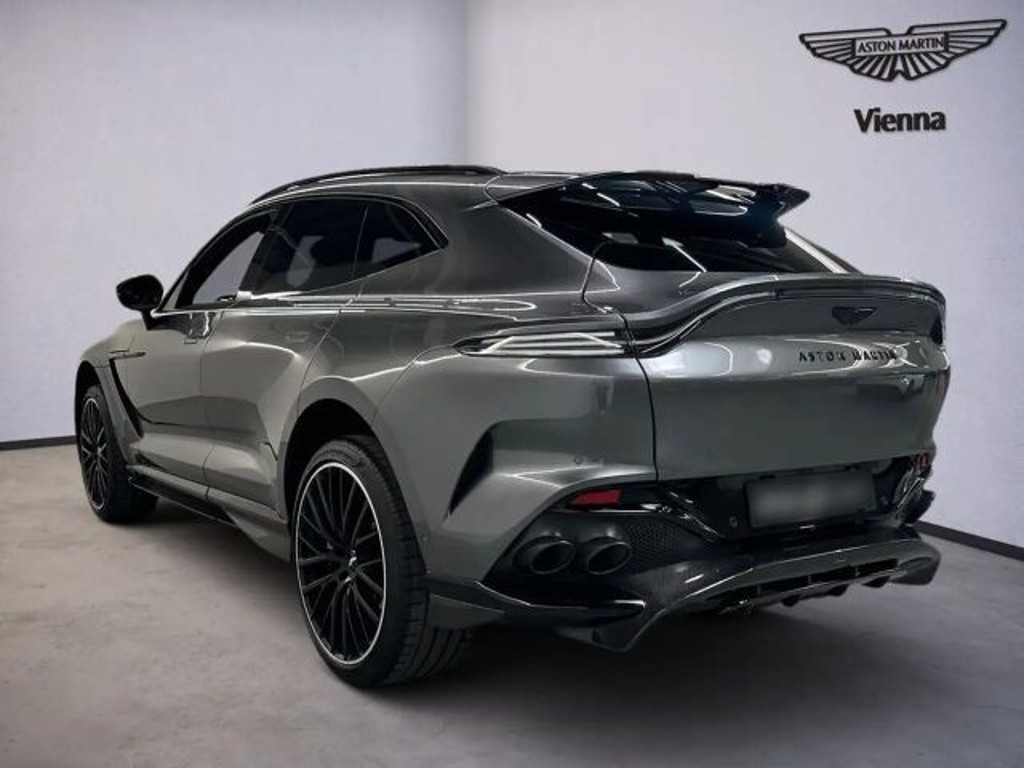 Aston Martin DBX